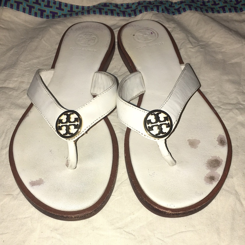 Tory Burch Benton thong sandals size 6(used).